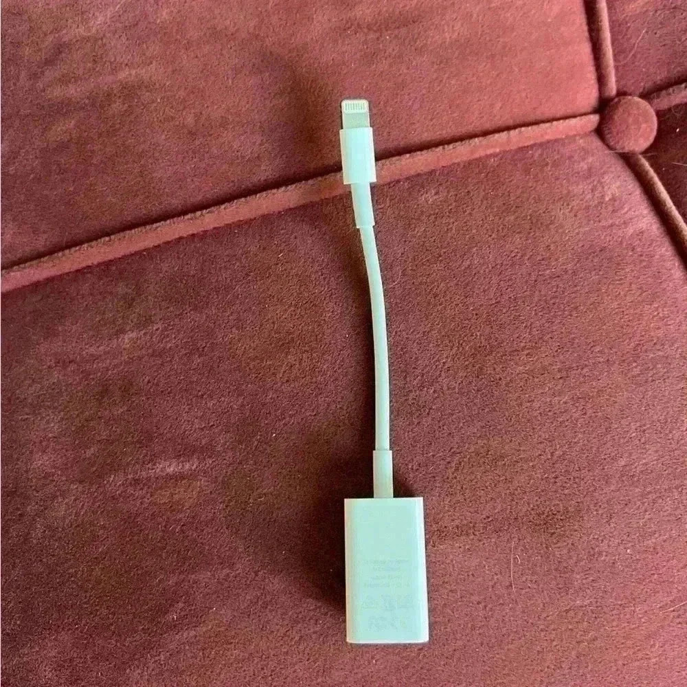 White Audio Adapter - Picture 2 of 6